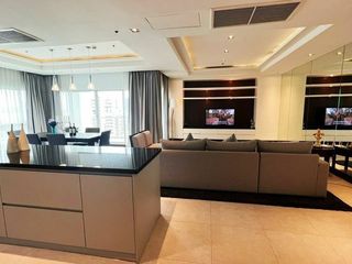 For rent 3 Beds condo in Pathum Wan, Bangkok