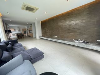 For rent 4 Beds house in Khlong Toei, Bangkok