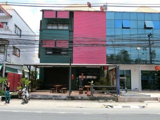 For sale 6 bed townhouse in Ko Samui, Surat Thani