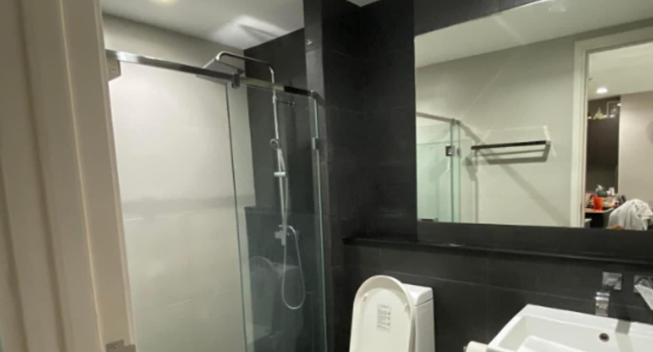 For sale 2 bed condo in Phaya Thai, Bangkok