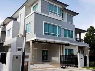 For rent 5 bed house in Saphan Sung, Bangkok