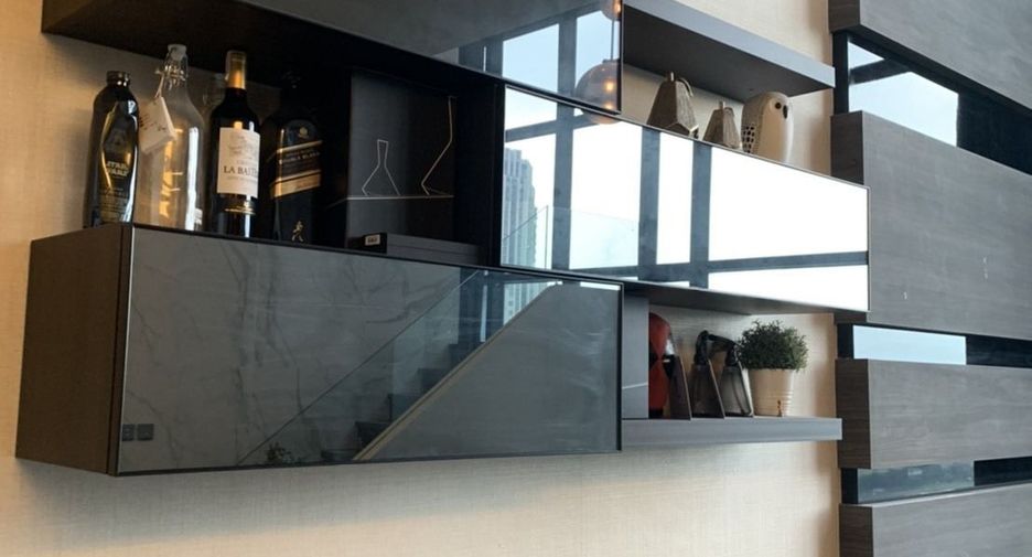 For rent 3 bed condo in Huai Khwang, Bangkok