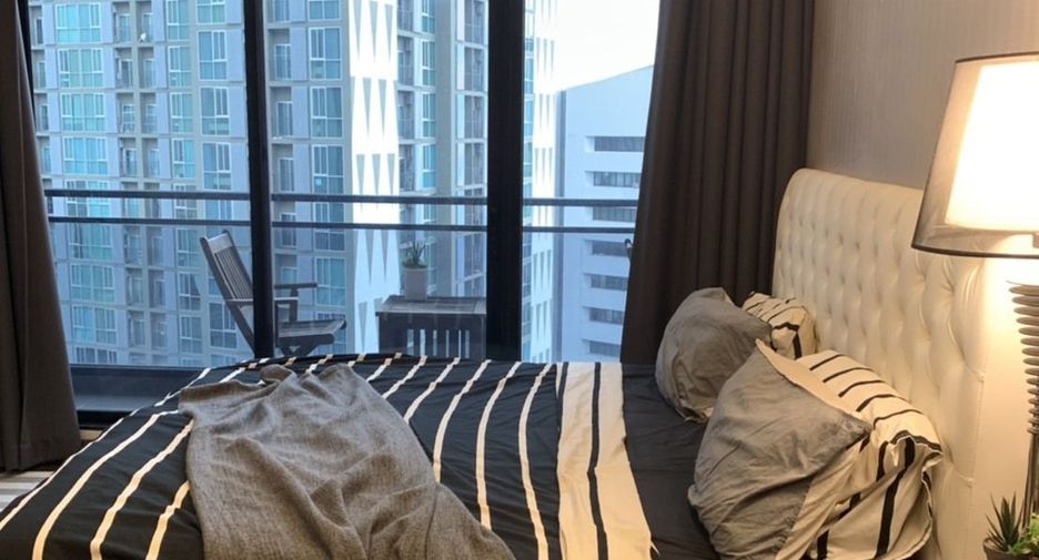 For rent 3 bed condo in Huai Khwang, Bangkok