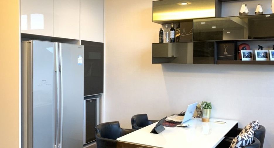 For rent 3 bed condo in Huai Khwang, Bangkok