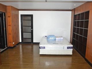 For sale 2 bed condo in Bang Rak, Bangkok