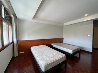 For rent 5 bed condo in Sathon, Bangkok