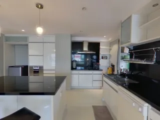 For sale 2 Beds condo in Yan Nawa, Bangkok