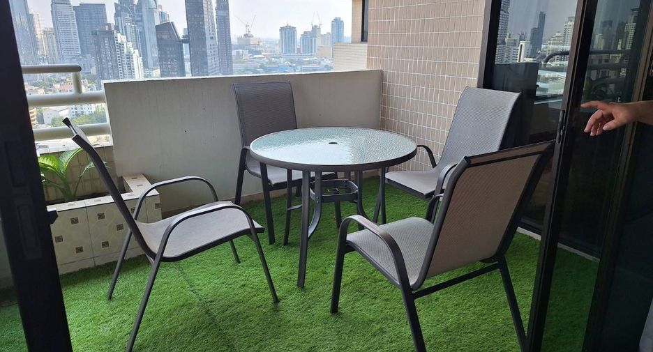 For rent 3 Beds condo in Khlong Toei, Bangkok