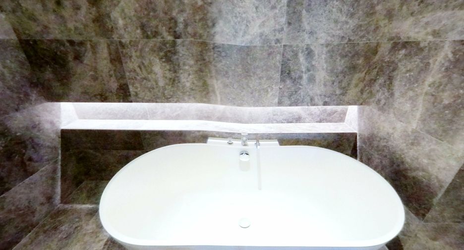 For rent 1 bed condo in Khlong San, Bangkok