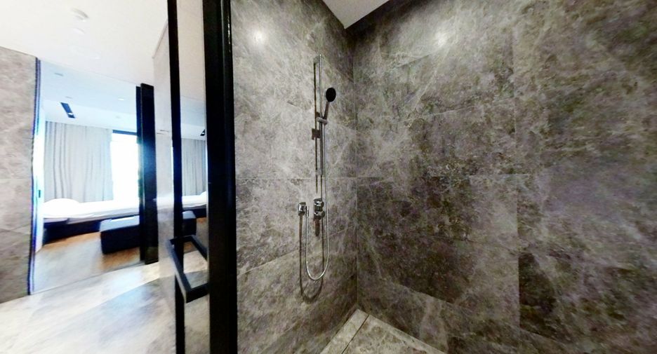 For rent 1 bed condo in Khlong San, Bangkok