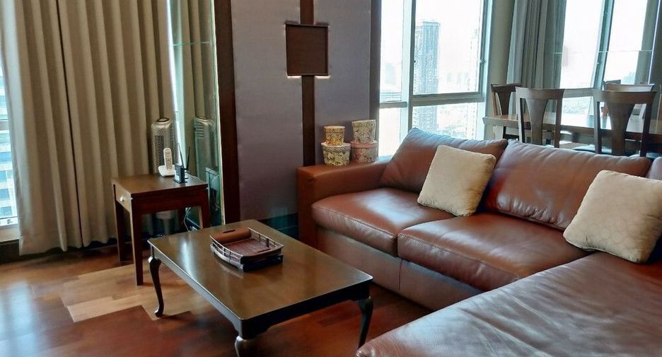 For sale 2 Beds condo in Sathon, Bangkok