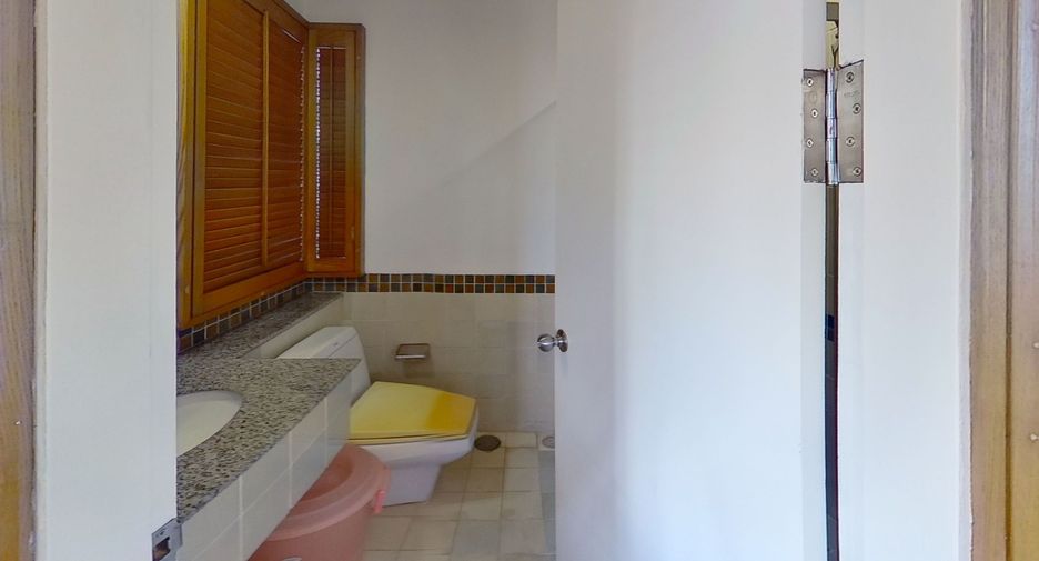 For sale 2 Beds condo in Dusit, Bangkok