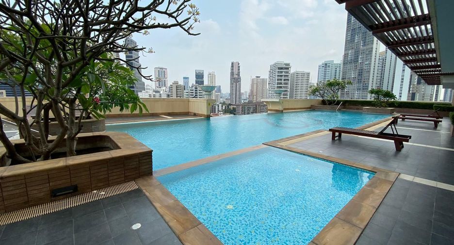 For rent 3 Beds condo in Khlong Toei, Bangkok