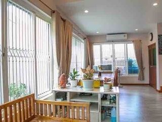 For sale 3 Beds house in Din Daeng, Bangkok