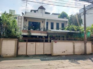 For sale 4 Beds house in Pathum Wan, Bangkok
