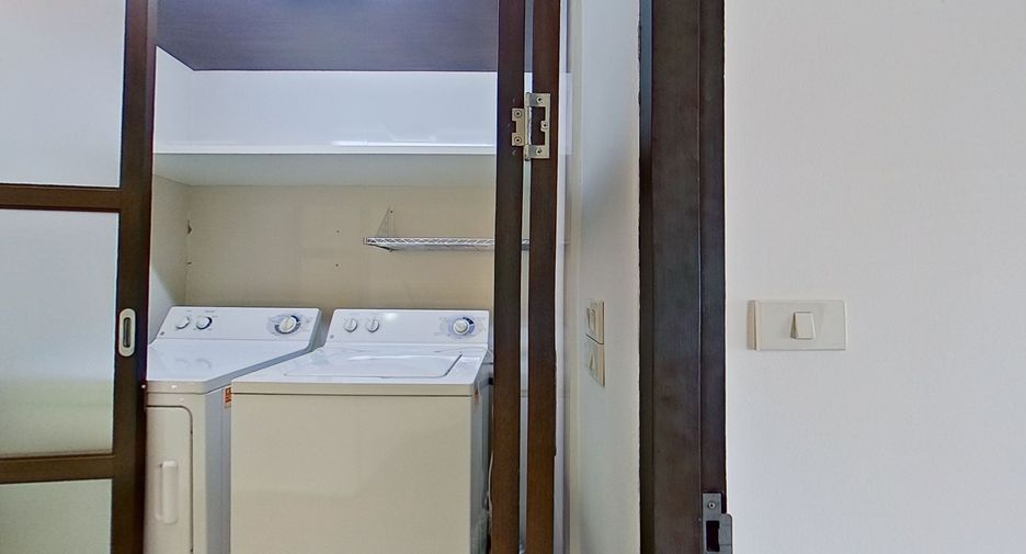 For sale 3 bed condo in Watthana, Bangkok