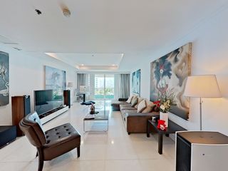 For sale 2 bed condo in Watthana, Bangkok