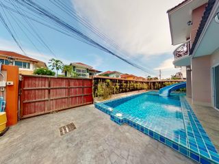For sale 7 bed villa in Jomtien, Pattaya