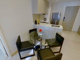 For sale 2 bed condo in Khlong Toei, Bangkok