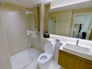 For sale 2 bed condo in Khlong Toei, Bangkok