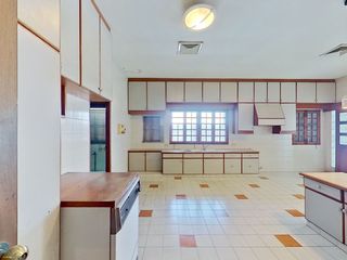 For sale 5 Beds house in Phra Khanong, Bangkok