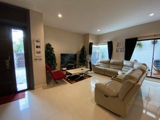 For sale 5 Beds house in Chatuchak, Bangkok
