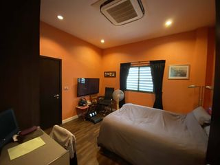 For sale 5 Beds house in Chatuchak, Bangkok