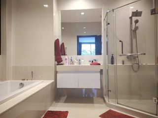 For sale 5 Beds house in Chatuchak, Bangkok