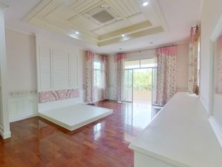 For sale 8 Beds villa in Doi Saket, Chiang Mai