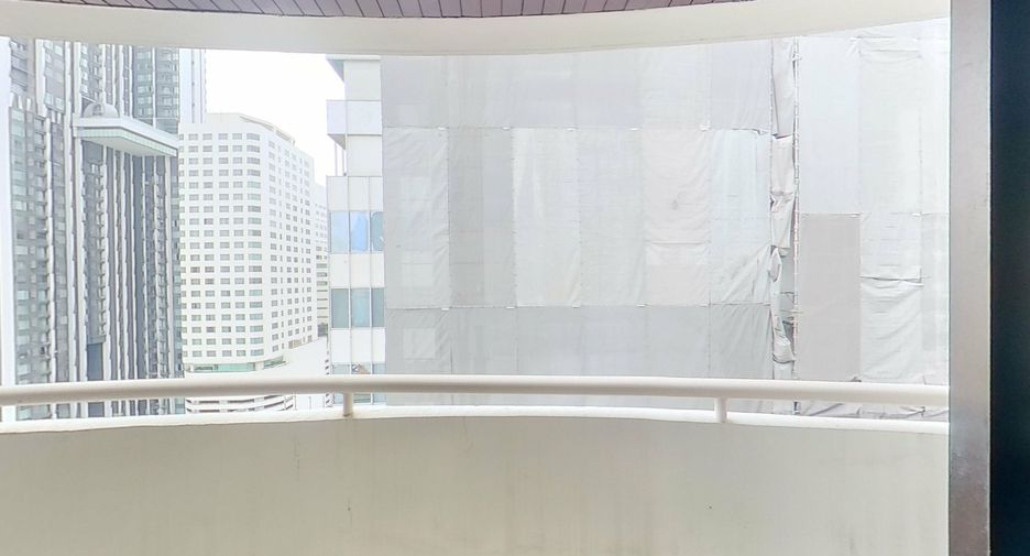 For sale 2 Beds condo in Khlong Toei, Bangkok