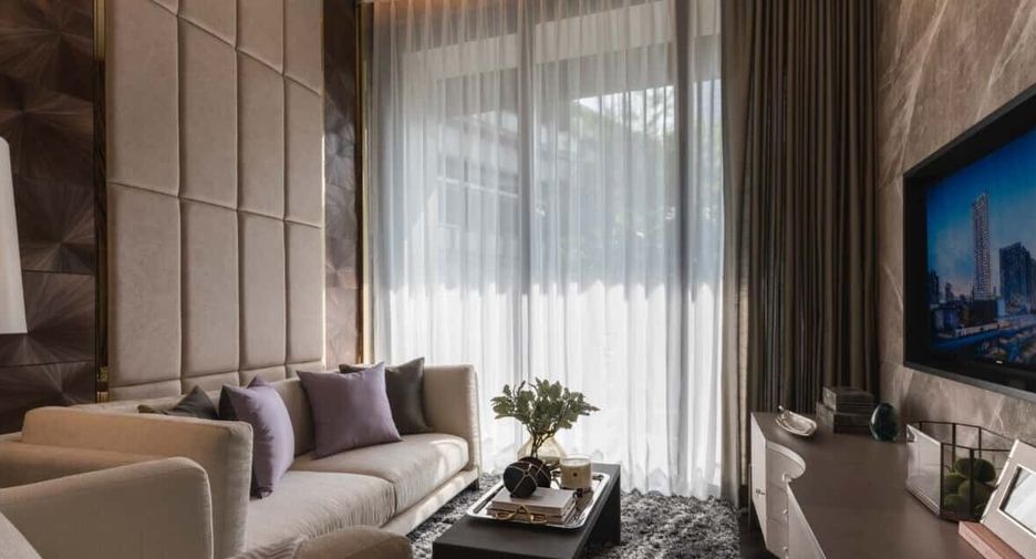 For sale 2 bed condo in Khlong Toei, Bangkok