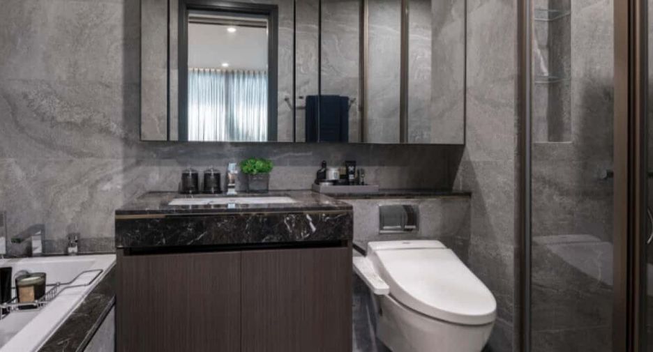 For sale 2 bed condo in Khlong Toei, Bangkok