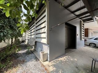 For sale 4 Beds office in Saphan Sung, Bangkok