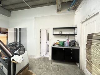 For sale 4 bed office in Saphan Sung, Bangkok