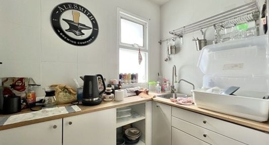 For sale 4 bed office in Saphan Sung, Bangkok