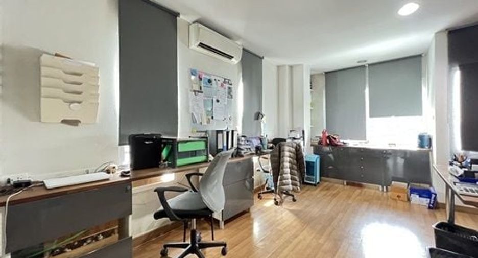For sale 4 bed office in Saphan Sung, Bangkok
