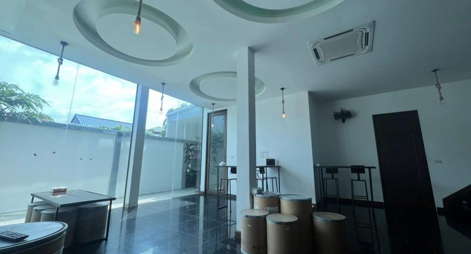 For sale 4 bed villa in Lat Phrao, Bangkok
