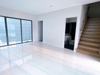 For rent 4 bed townhouse in Sai Mai, Bangkok