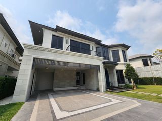 For sale 4 Beds house in Bang Kapi, Bangkok