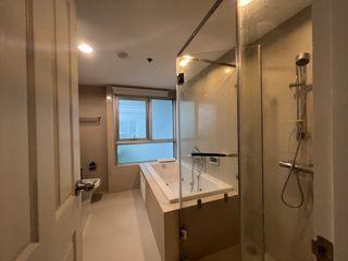 For sale 3 bed condo in Huai Khwang, Bangkok