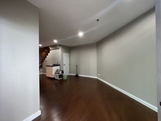 For sale 3 bed condo in Huai Khwang, Bangkok
