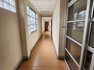 For sale 5 bed townhouse in Khlong San, Bangkok