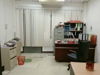 For sale 4 bed townhouse in Samphanthawong, Bangkok