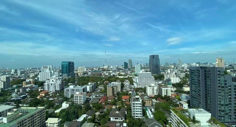 For sale 1 Beds condo in Phaya Thai, Bangkok