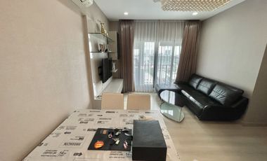For sale 2 bed condo in Phaya Thai, Bangkok