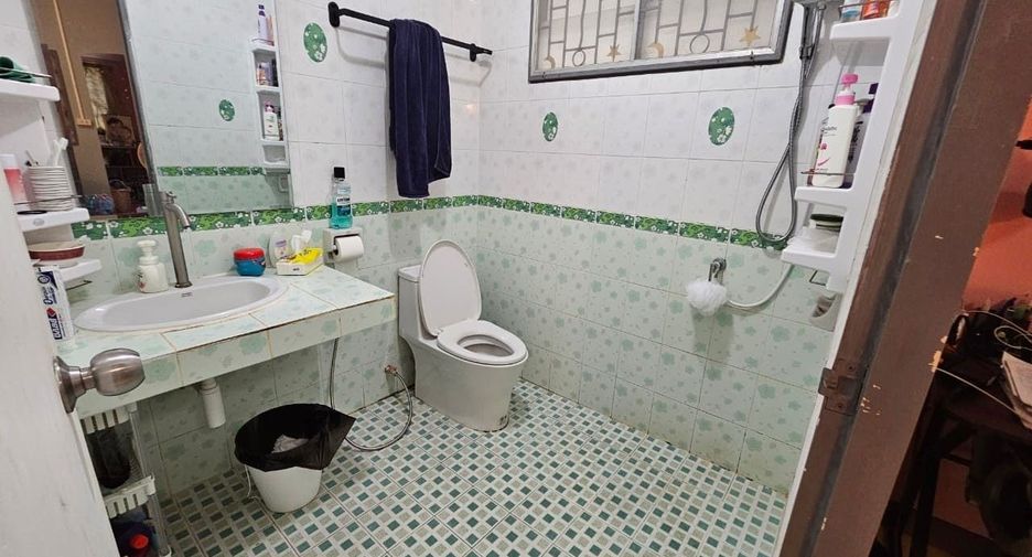 For sale 5 bed house in Sattahip, Pattaya