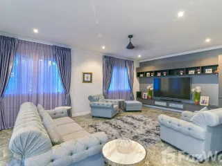 For sale 5 bed villa in Hua Hin, Prachuap Khiri Khan