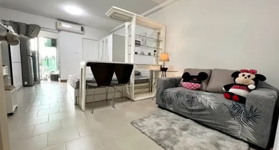 For rent studio condo in Huai Khwang, Bangkok
