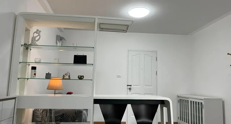 For rent studio condo in Huai Khwang, Bangkok