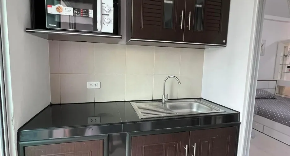 For rent studio condo in Huai Khwang, Bangkok